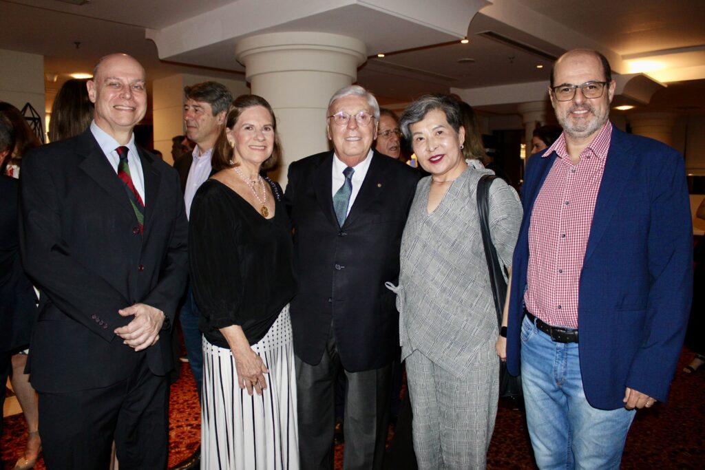 Lawrence Reinisch, do Reinisch Projects, Sônia Beni, Mário Beni, Beth Uada, do Anhembi Morumbi, e Alexandre Panosso, da USP