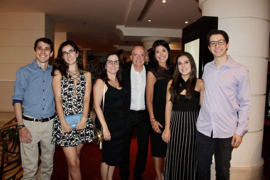 Andrea, Aldo e Patty Leone com sua família