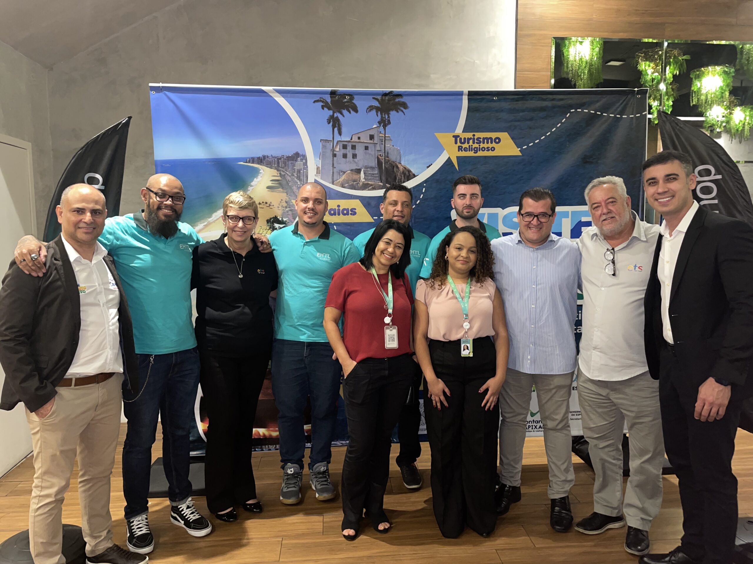 Equipe da EHTL com equipe da ETS e representantes do Estado