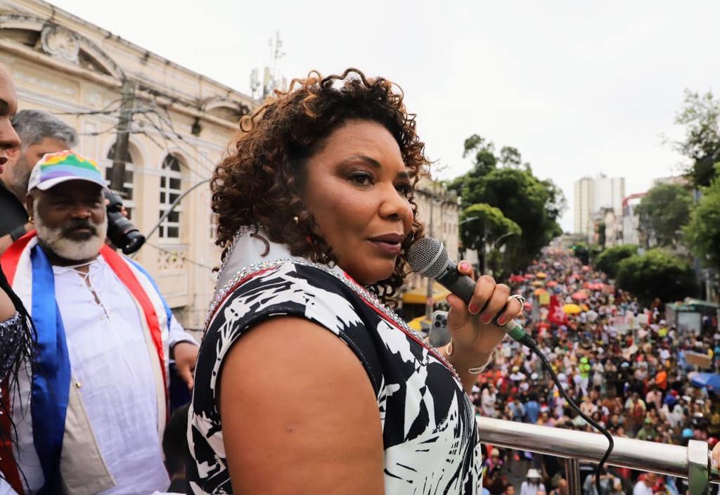 Setur-BA faz pesquisa de demanda turística na Parada do Orgulho LGBTQIAPN+ da Bahia Setur-BA faz pesquisa de demanda turística na Parada do Orgulho LGBTQIAPN+ da Bahia