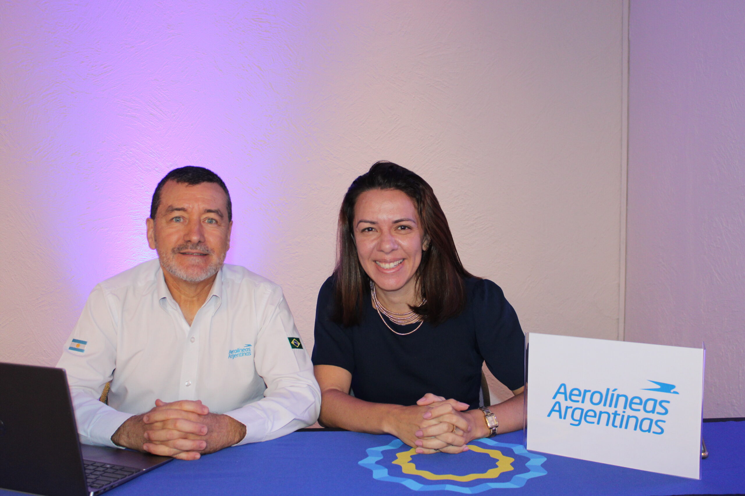 Ivan Cadahio e Sonaira Polimeno, da Aerolíneas Ivan Cadahio e Sonaira Polimeno, da Aerolíneas
