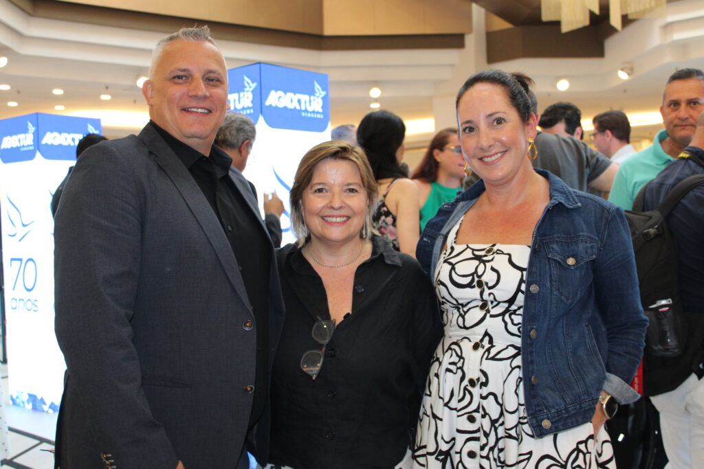 Jason Krimmel, Estela Farina e Maria Belizzi, da NCL