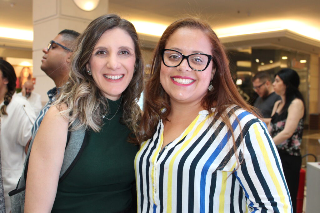 Juliana Baraldi, da Universal, e Natália Lima, da Agaxtur