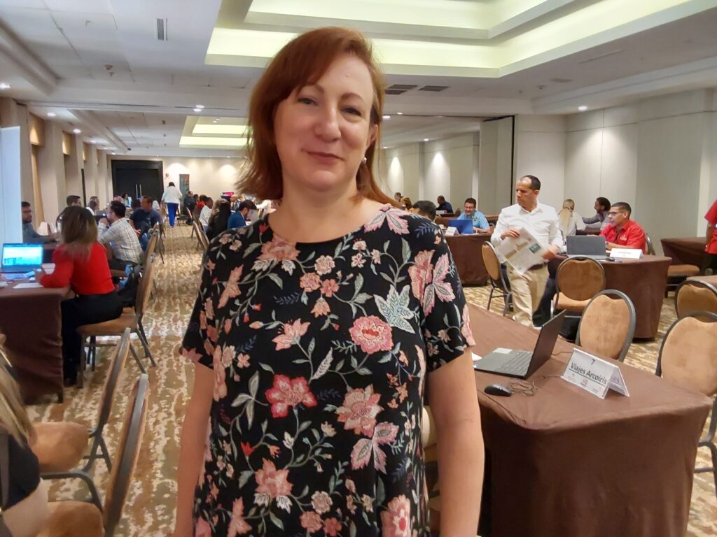 Liane Augustine, American Airlines