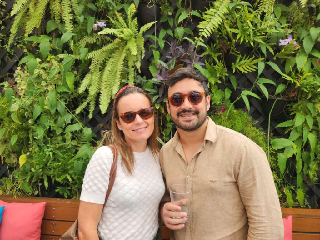 Liliana Biolchini e Thiago Maldonado, Travel Place