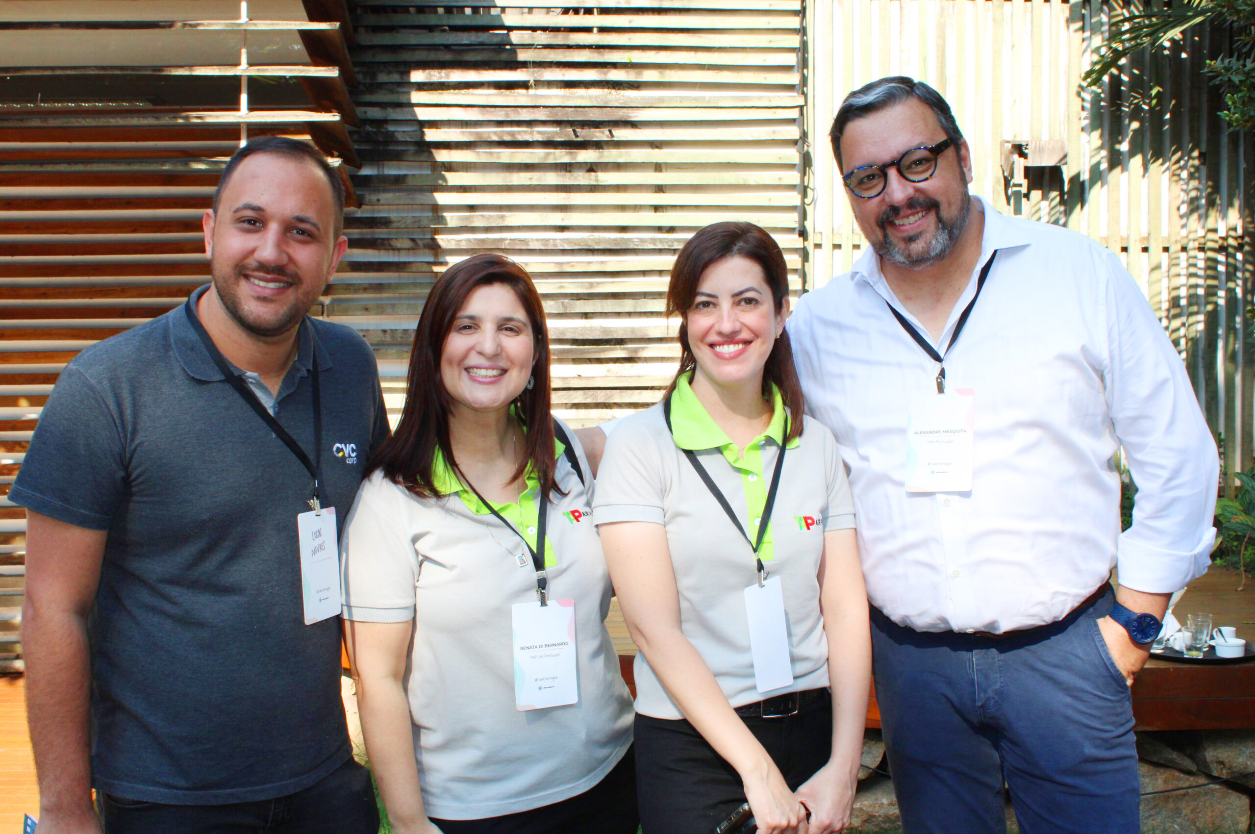 Lucas Novaes, da CVC, Renata di Bernardo e Camila Souza, da TAP, e Alexandre Mesquita, do Turismo de Portugal Lucas Novaes, da CVC, Renata di Bernardo e Camila Souza, da TAP, e Alexandre Mesquita, do Turismo de Portugal