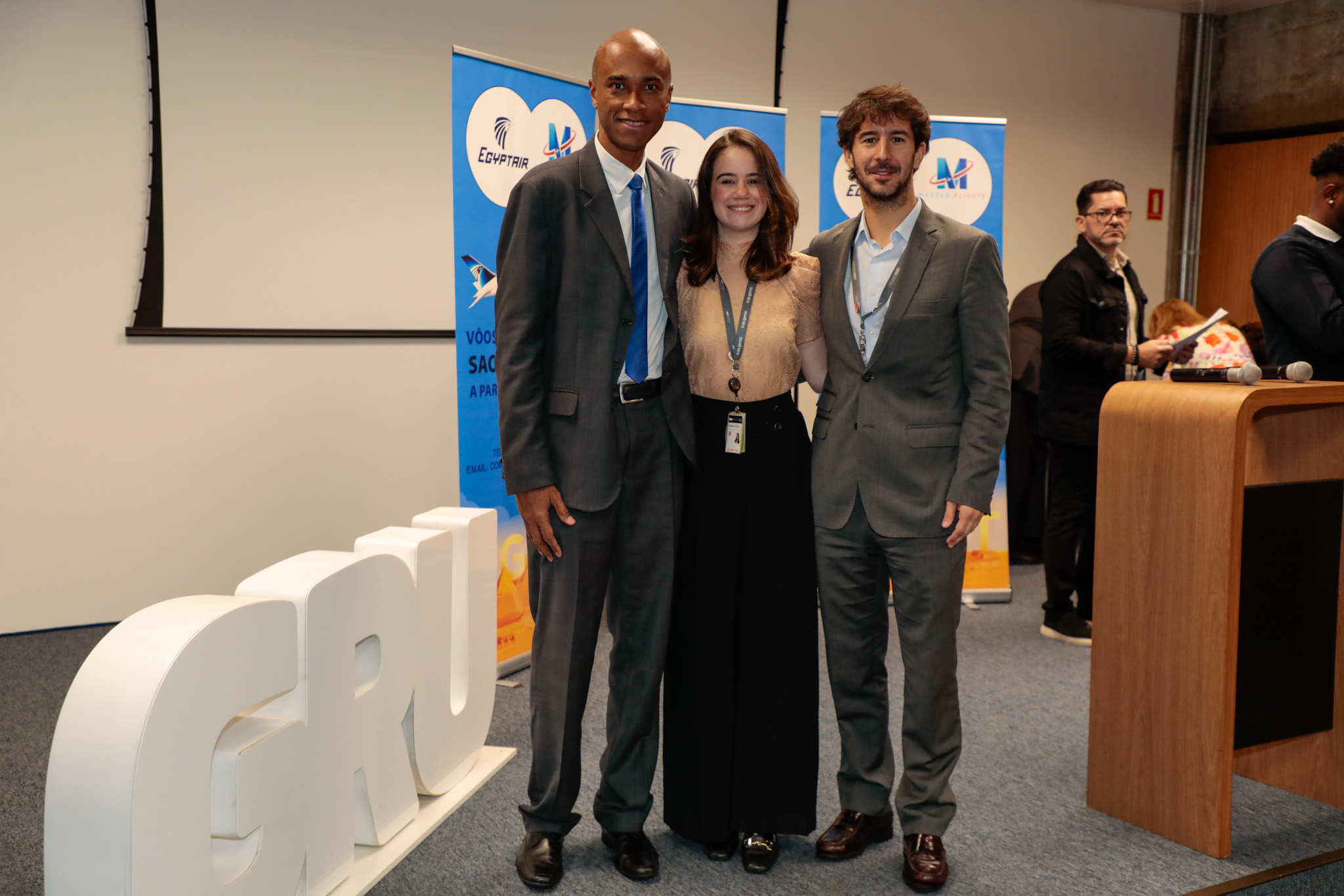 Luís Sobrinho, da Setur-SP, Maria Cecília, comercial de negócios aéreos do Aeroporto de Guarulhos, e João Pita, diretor comercial e de cargas da GRU AirPort Luís Sobrinho, da Setur-SP, Maria Cecília, comercial de negócios aéreos do Aeroporto de Guarulhos, e João Pita, diretor comercial e de cargas da GRU AirPort