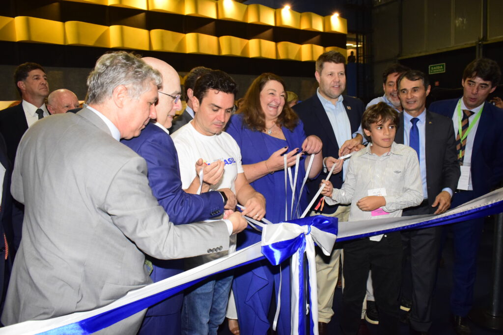 Magda Nassar celebra início da Abav Expo 2023 com autoridades do Turismo