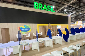 Mais uma do estande do Brasil Mais uma do estande do Brasil