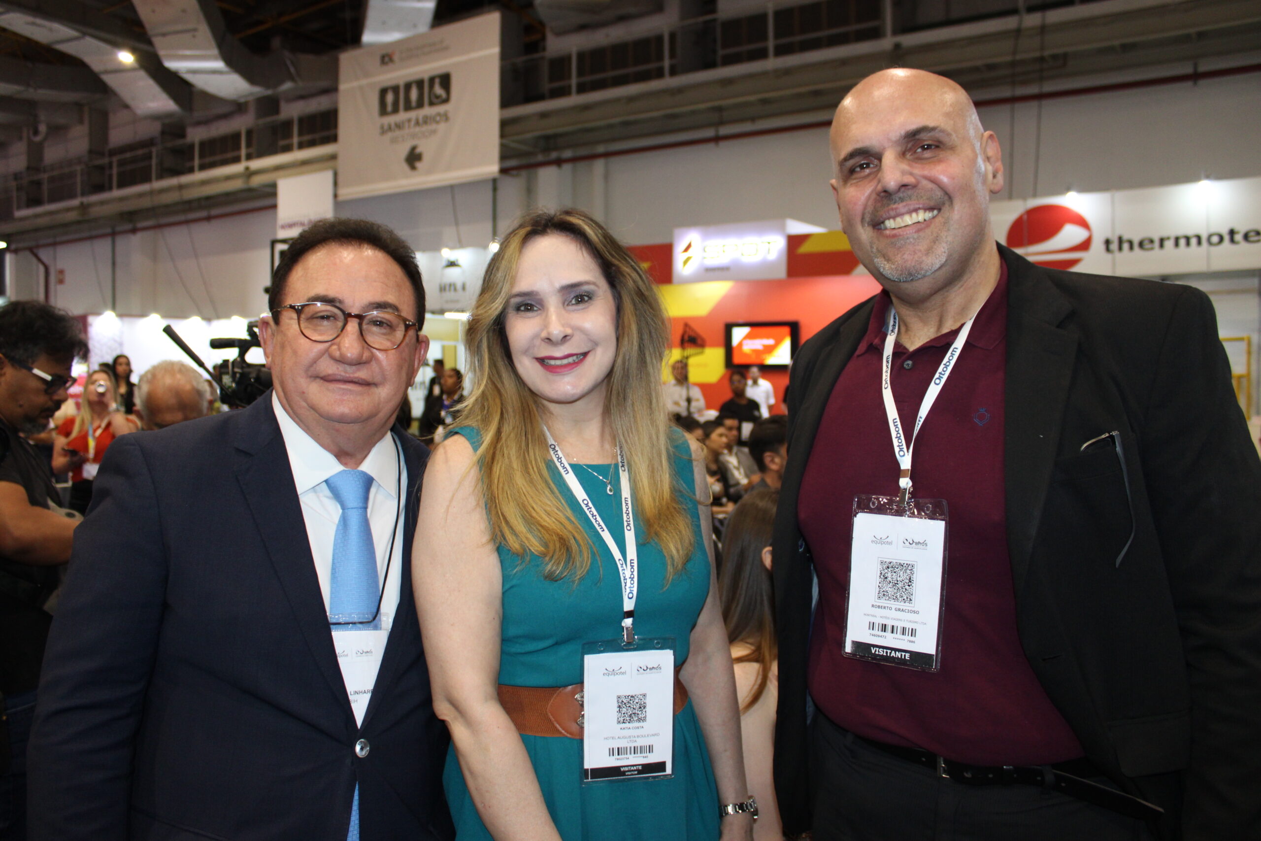 Manoel Linhares, da ABIH, Katia Costa, do Hotel Augusta Boulevard, e Roberto Gracioso, do Hotel Panamericano
