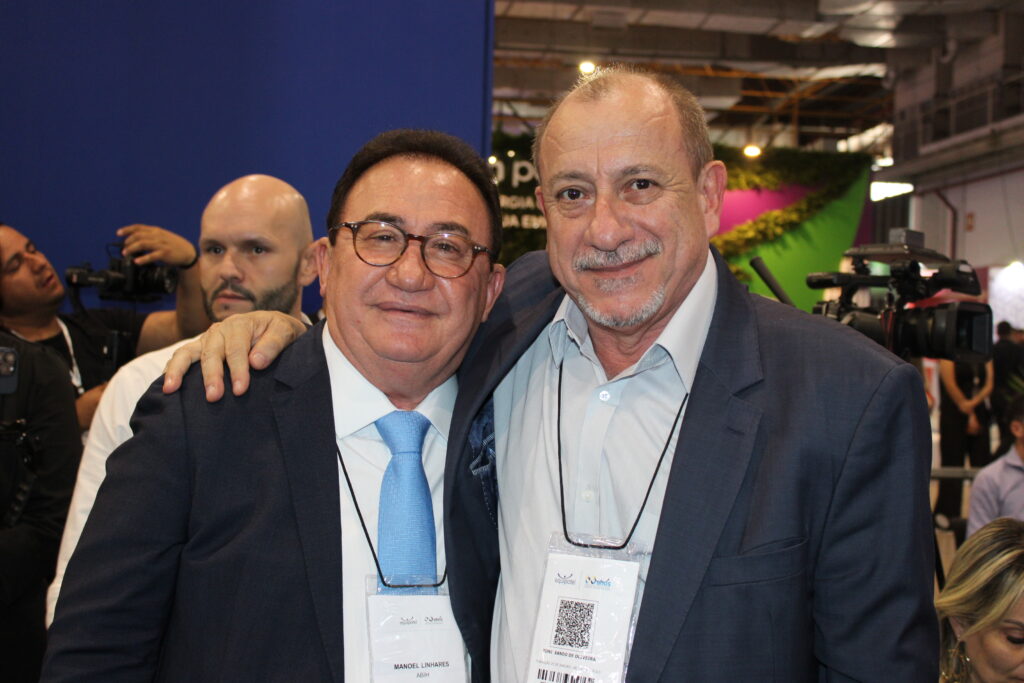 Manoel Linhares, presidente da ABIH Nacional, e Toni Sando, presidente da Unedestinos