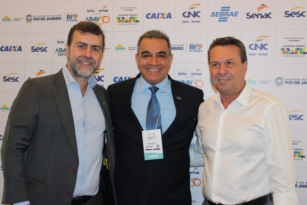 Marcelo Freixo, da Embratur, Breno Mesquita, do BTM, e Marcio Nunes, secretário de Turismo do Paraná