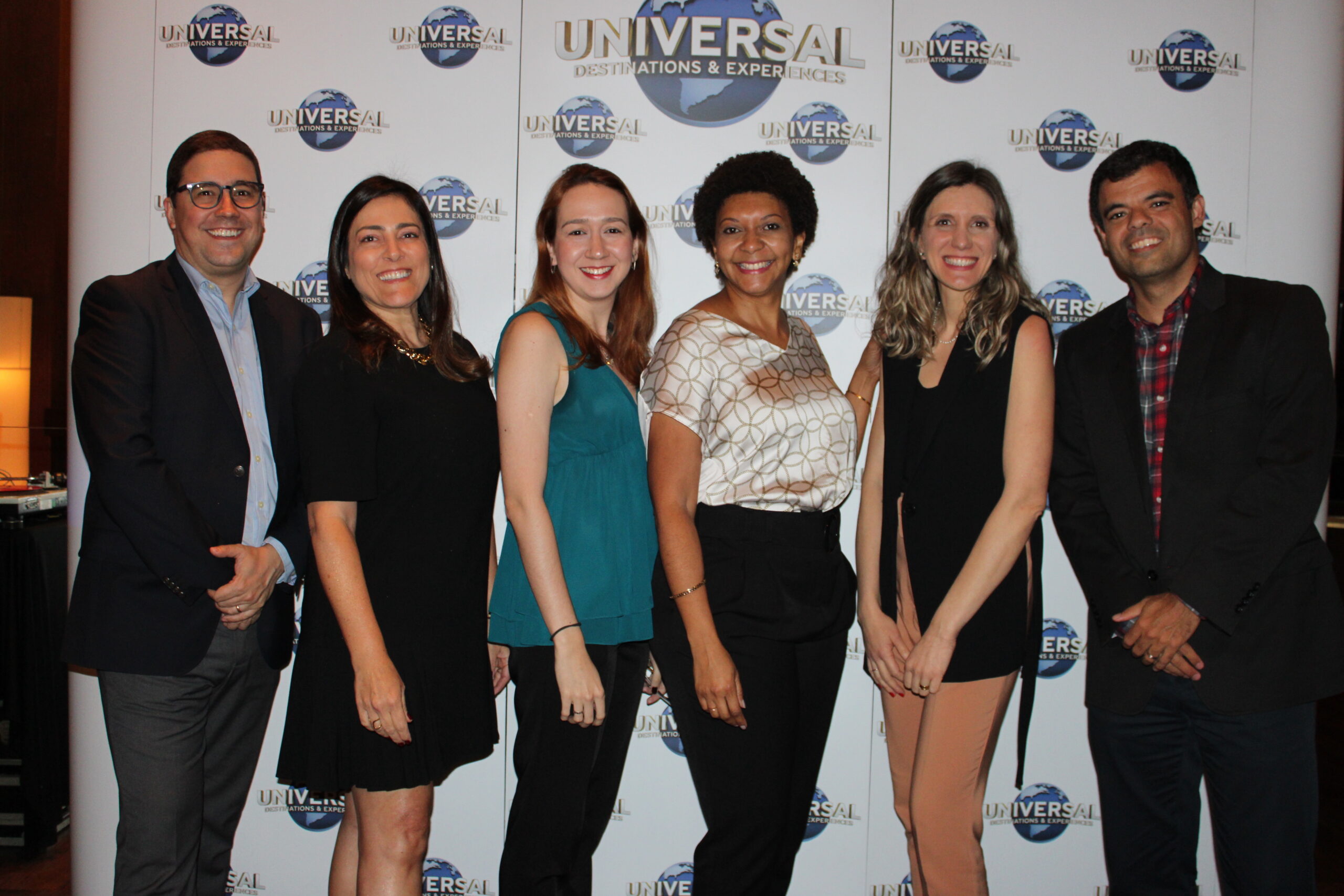 Martin Diniz, Gabriella Cavalheiro, Carolina Ercoli, Alessandra Santos, Juliana Baraldi e Renato Gonçalves, da Universal