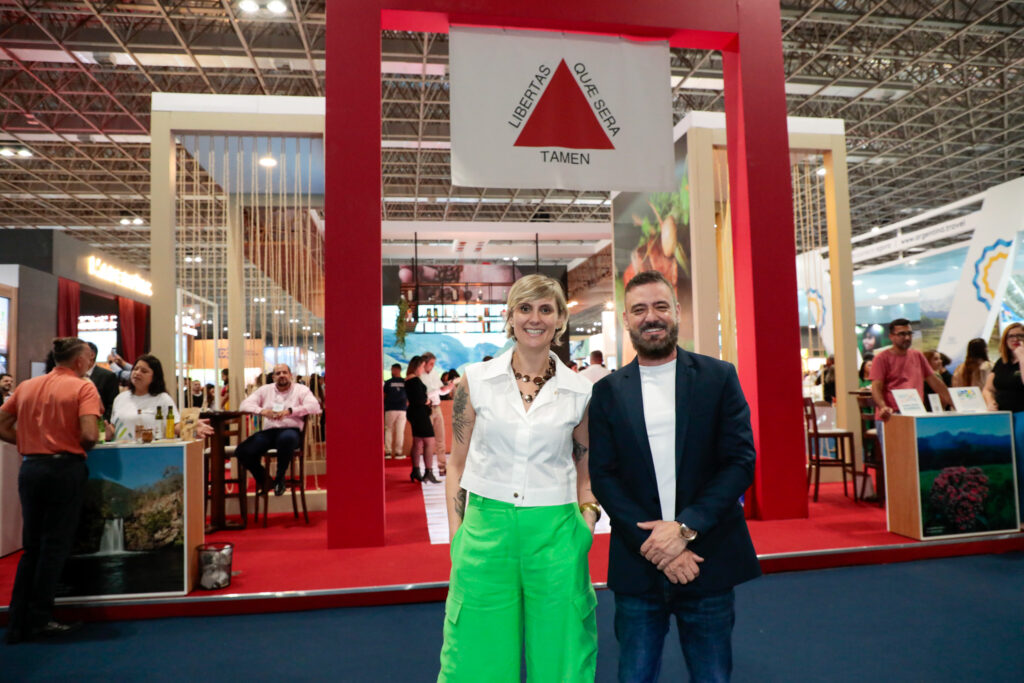 Milena Pedrosa, subsecretária de Turismo da Secult-MG, e Leônidas Oliveira - Secretário de Estado de Cultura e Turismo de Minas Gerais