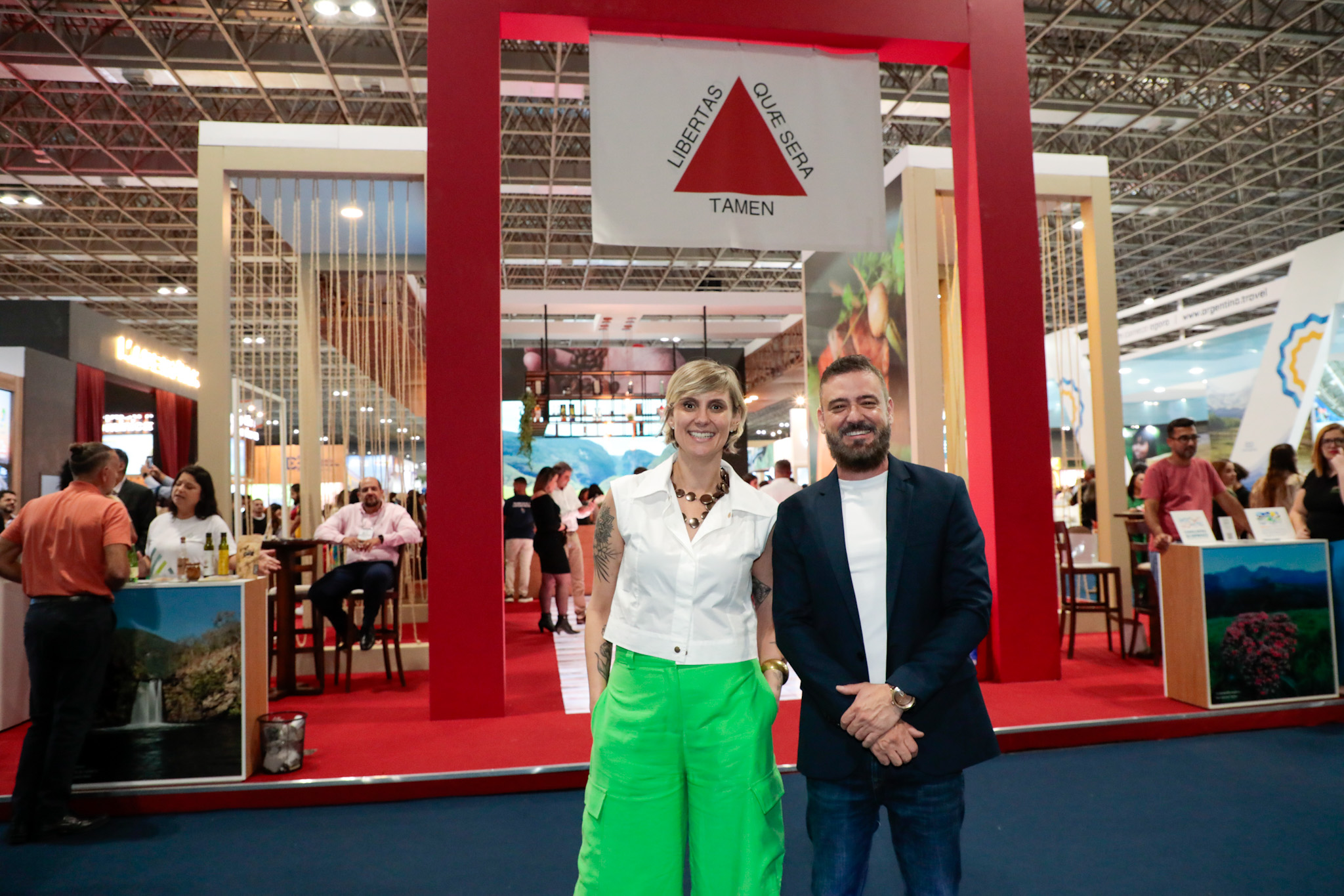 Milena Pedrosa, subsecretária de Turismo da Secult-MG, e Leônidas Oliveira - Secretário de Estado de Cultura e Turismo de Minas Gerais Milena Pedrosa, subsecretária de Turismo da Secult-MG, e Leônidas Oliveira - Secretário de Estado de Cultura e Turismo de Minas Gerais