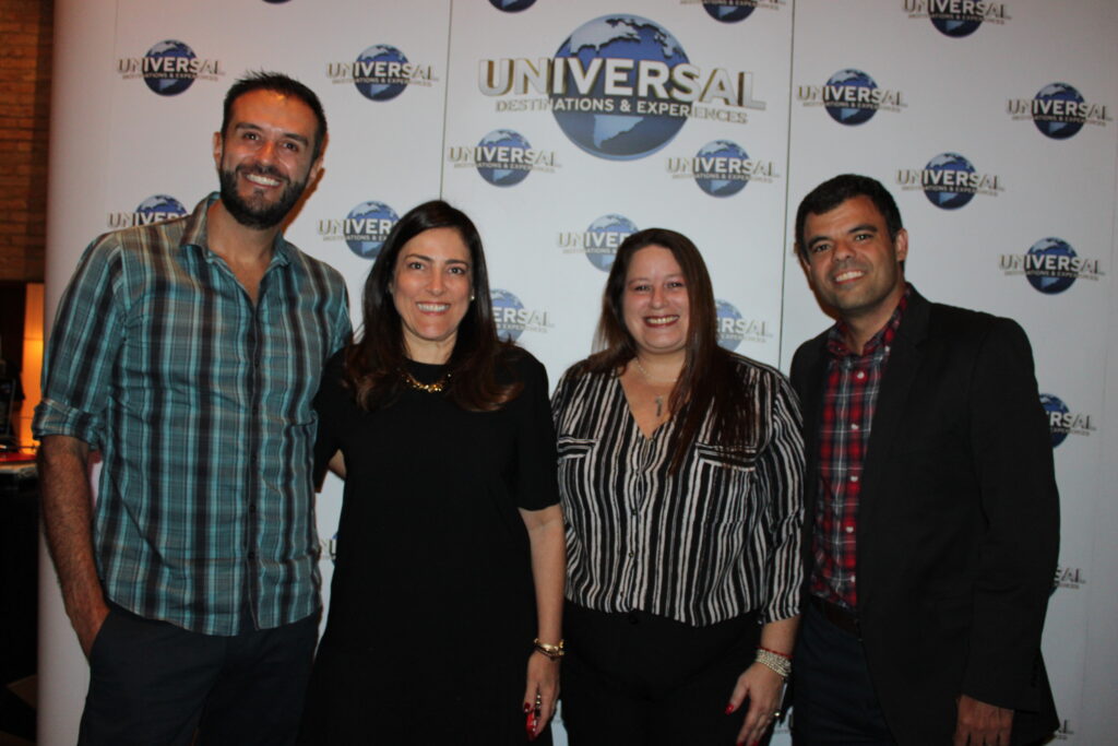Neto Fernandes, do Visit Orlando, Gabriella Cavalheiro, da Universal, Rafaela Brown, do Visit Florida, e Renato Gonçalves, da Universal