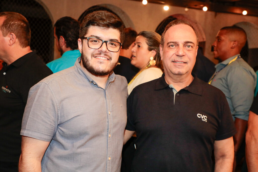 Paulo Biondo, e Orlando Palhares, da CVC Corp