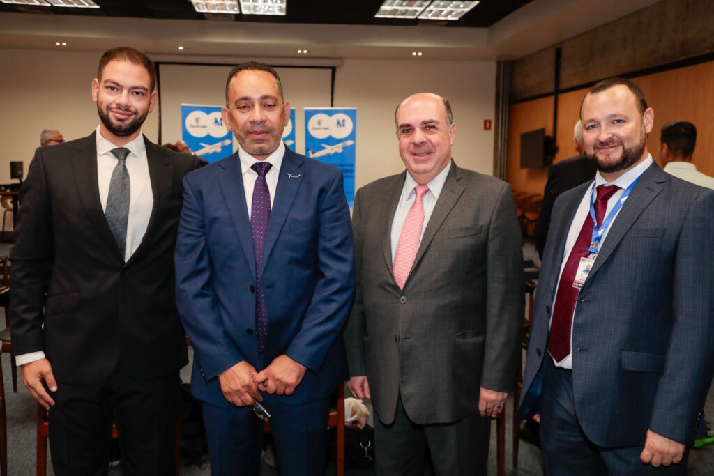 Rashed Ahmed, Ahmed Anwer, da Egypt Flights Brasil, Ricardo Elias Maluf, advogado, e Diego A. Martinez Baltodano, COO da Egypt Flights Rashed Ahmed, Ahmed Anwer, da Egypt Flights Brasil, Ricardo Elias Maluf, advogado, e Diego A. Martinez Baltodano, COO da Egypt Flights