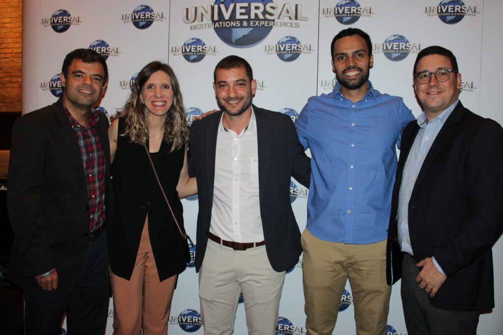 Renato Gonçalves, Juliana Baraldi e Martin Diniz, da Universal, com Marcus Hentz e Michel Rodrigues, da VMZ
