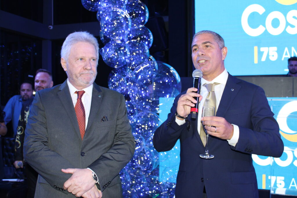 Costa Cruzeiros comemora 75 anos com festão para mais de 300 convidados; veja fotos 2 Rene Hermann e Dario Rustico da Costa Costa Cruzeiros comemora 75 anos com festão para mais de 300 convidados; veja fotos