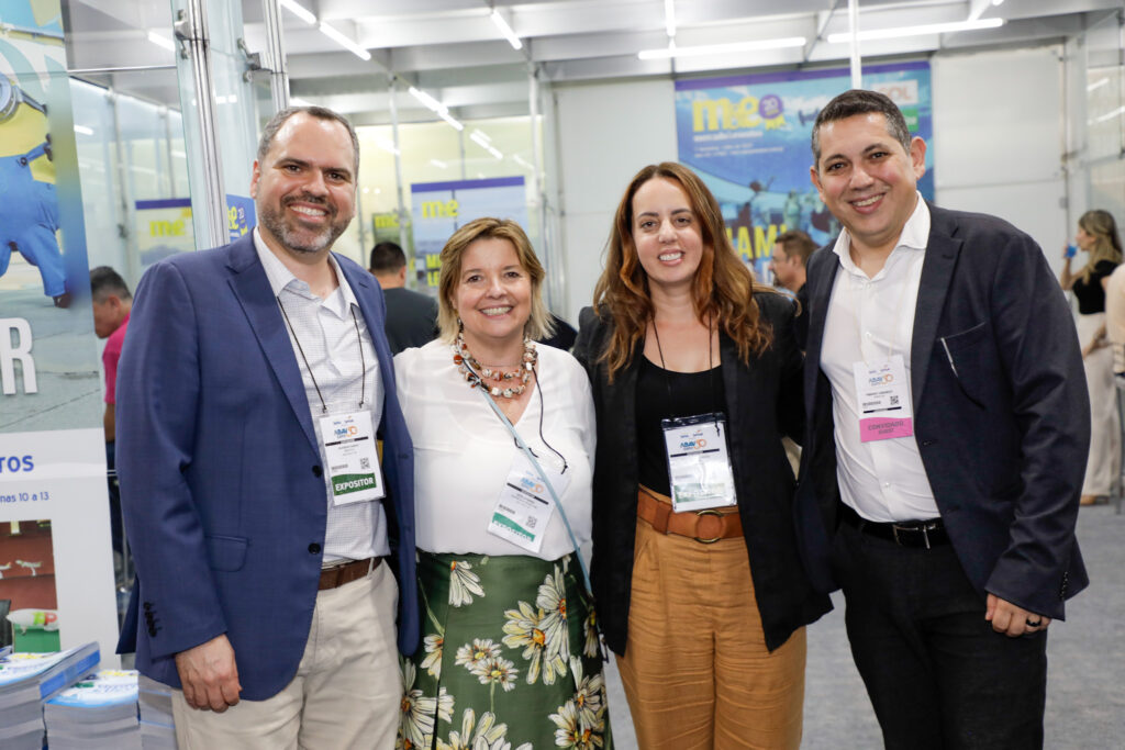 Rodrigo Ramos, da Braztoa, Estela Farina, da NCL, Marina Figueiredo e Fabiano Camargo, da Braztoa