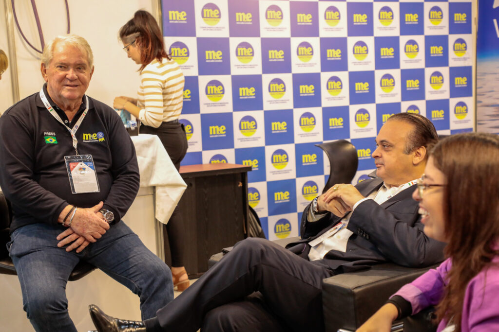 Roy Taylor, do M&E, Roberto de Lucena, secretário de turismo do estado de São Paulo, Ana Clemente, coordenadora de Turismo da Secretaria de Turismo do Estado de São Paulo