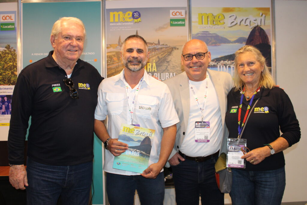 Roy Taylor, do M&E, Saulo Santos, secretário de Turismo de São Luís, Guto Jones, secretário adjunto de Turismo de Porto Seguro, e Rosa Masgrau, do M&E