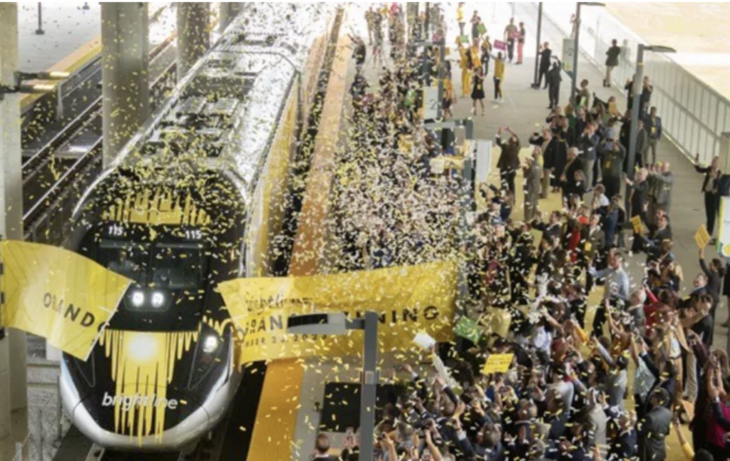 Em dia histórico, Brightline inaugura operações entre Miami e Orlando 1 Screenshot 2023 09 22 at 17.33.21 Em dia histórico, Brightline inaugura operações entre Miami e Orlando
