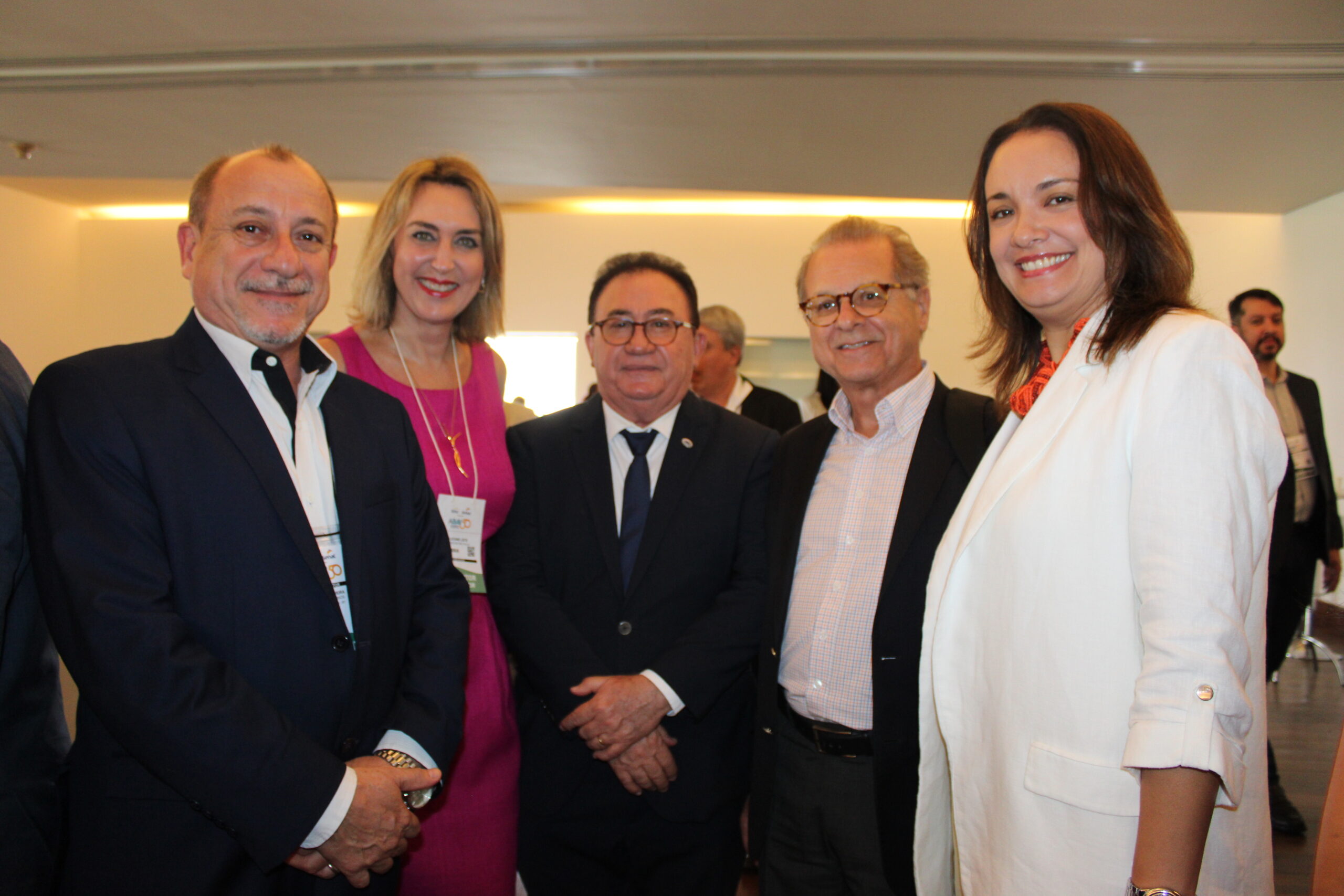 Toni Sando, Luciane Leite, Manoel Linhares, Orlando de Souza, e Carolina Negri
