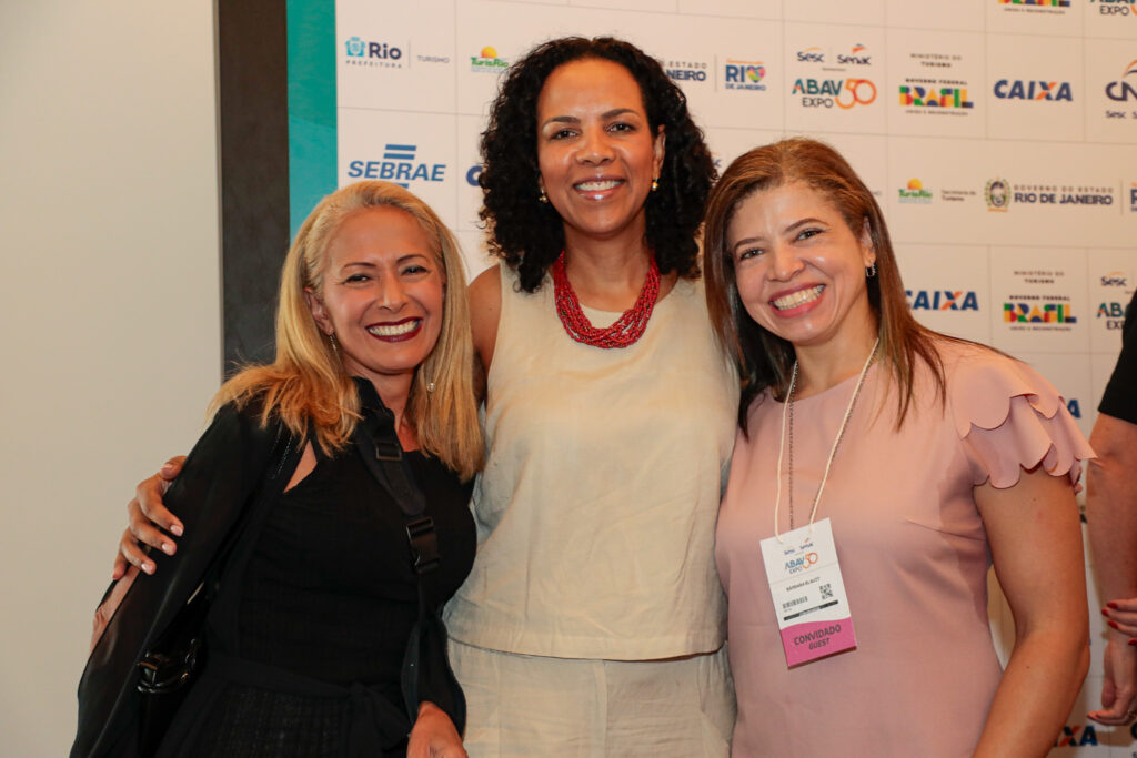 Vaniza Schuler, da Embratur, Jurema Monteiro, da Abear, Bárbara Blaudt, do MTur