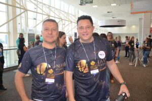 Wagner Schimitt, da Viatour Turismo e Rodolfo Guarino, do Grupo Girassol