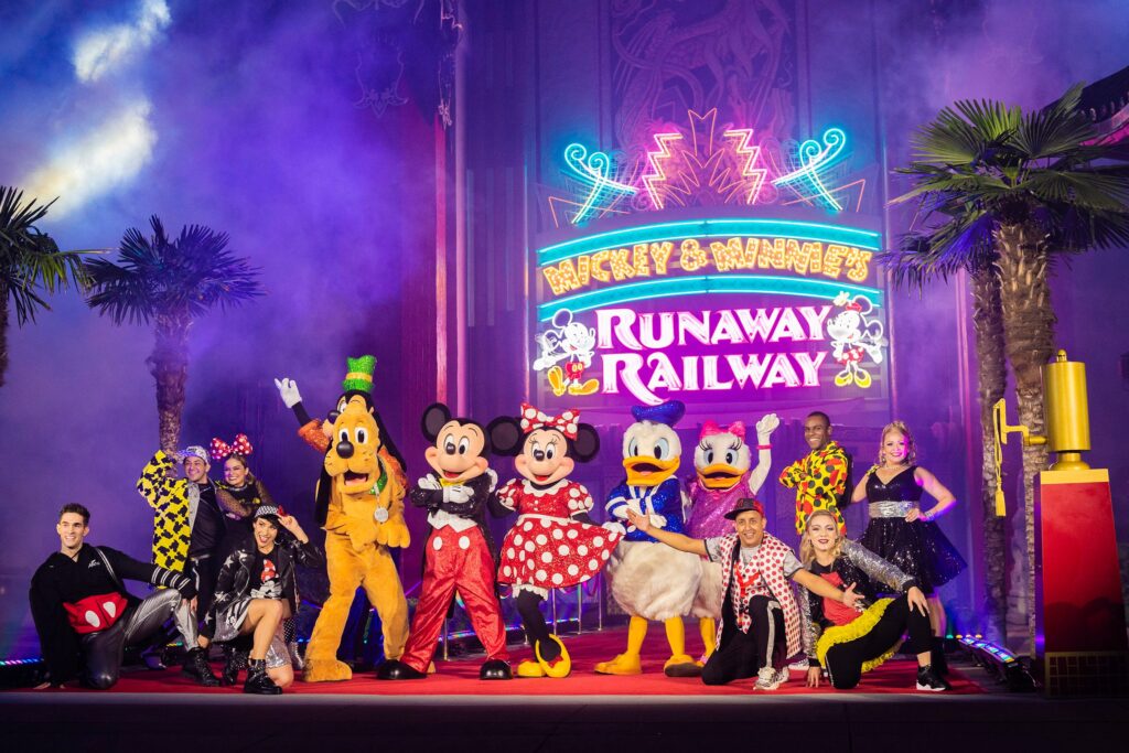 Inauguração do Mickey & Minnie's Runaway Railway