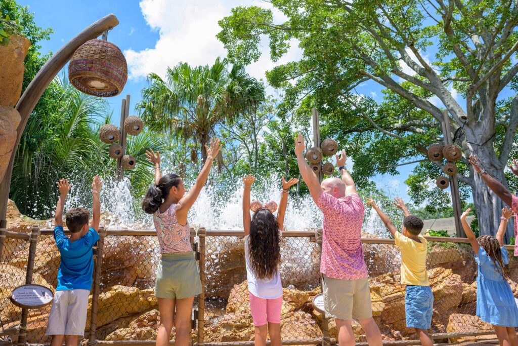 0809ZN 1074AS Disney inaugura oficialmente o "Journey of Water Inspired by Moana" no Epcot