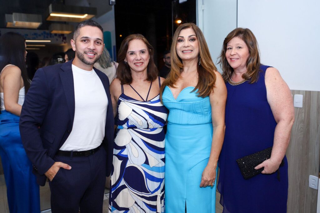 Azul Viagens inaugura suas primeiras lojas na Bahia e no Rio Grande do Norte Azul Viagens inaugura suas primeiras lojas na Bahia e no Rio Grande do Norte