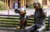 Disney inaugura estátua de Walt em Hong Kong e dá mais detalhes da nova estátua no Epcot