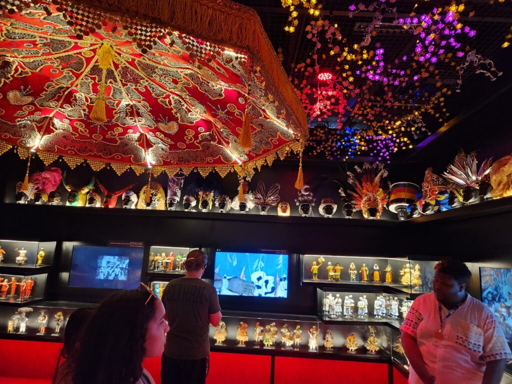 Cultura, arte e tradição na Salvador de ontem, hoje e amanhã 4 4 ABRE Museu da folia faz uma viagem visual e sensorial nos recortes tematicos da festa Cultura, arte e tradição na Salvador de ontem, hoje e amanhã