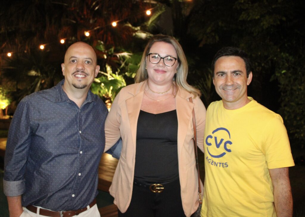 Adriano Marques, Monique Pedroso e Rogerio Mendes, da CVC