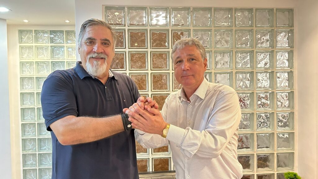 Aldo Siviero e Luiz Strauss Luiz Strauss assume presidência do Sindetur-RJ; veja nova diretoria
