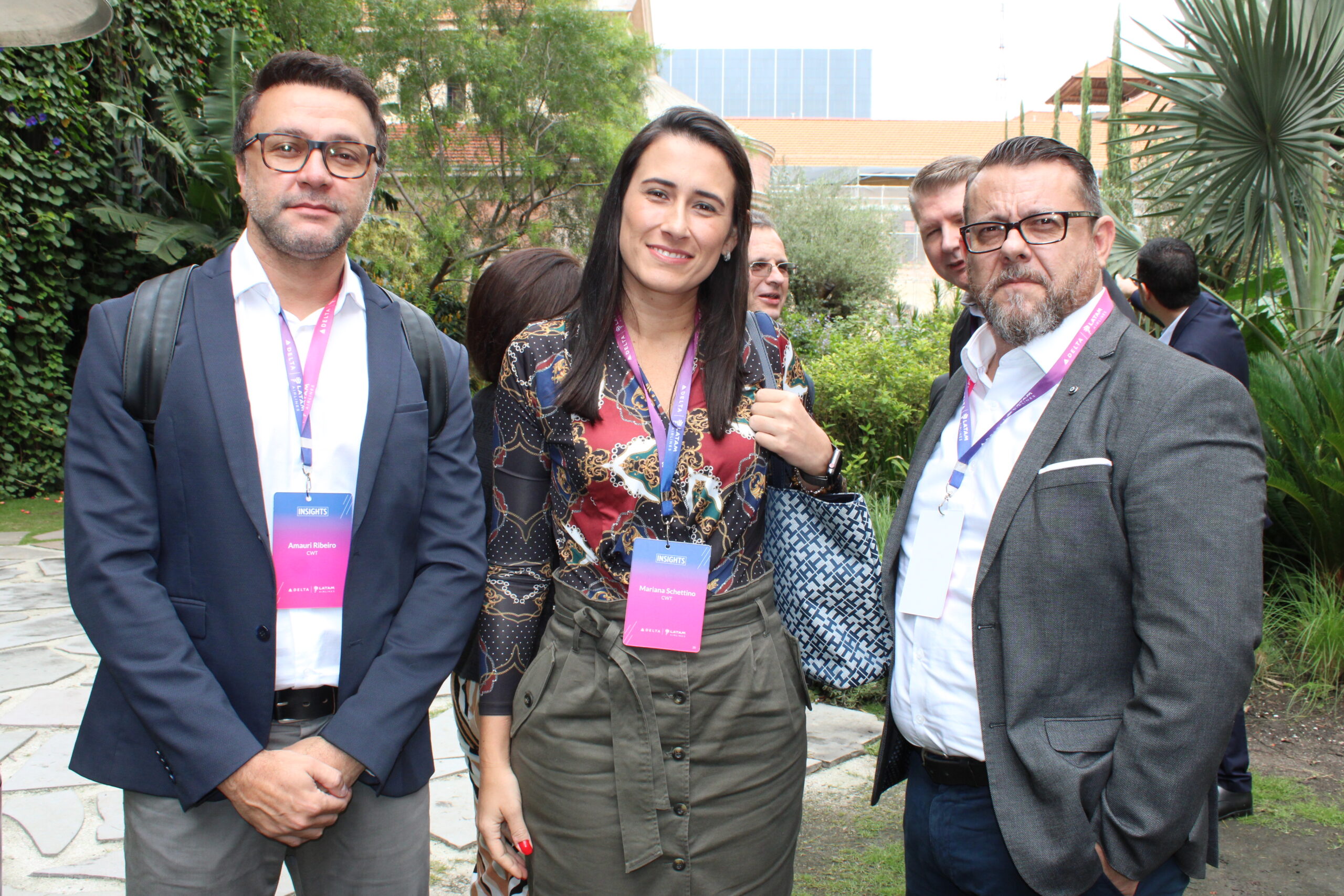 Amauri Ribeiro e Mariana Schettino, da CWT, com Gladston Assis, da Maringá Turismo Amauri Ribeiro e Mariana Schettino, da CWT, com Gladston Assis, da Maringá Turismo