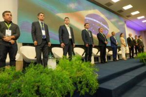Autoridades durante abertura da BTM (Eric Ribeiro/M&E)