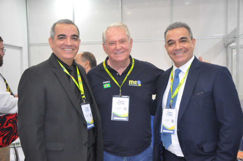 Breno Mesquita, da BBC Roy Taylor, do M&E, e Breno Mesquita, da BBC