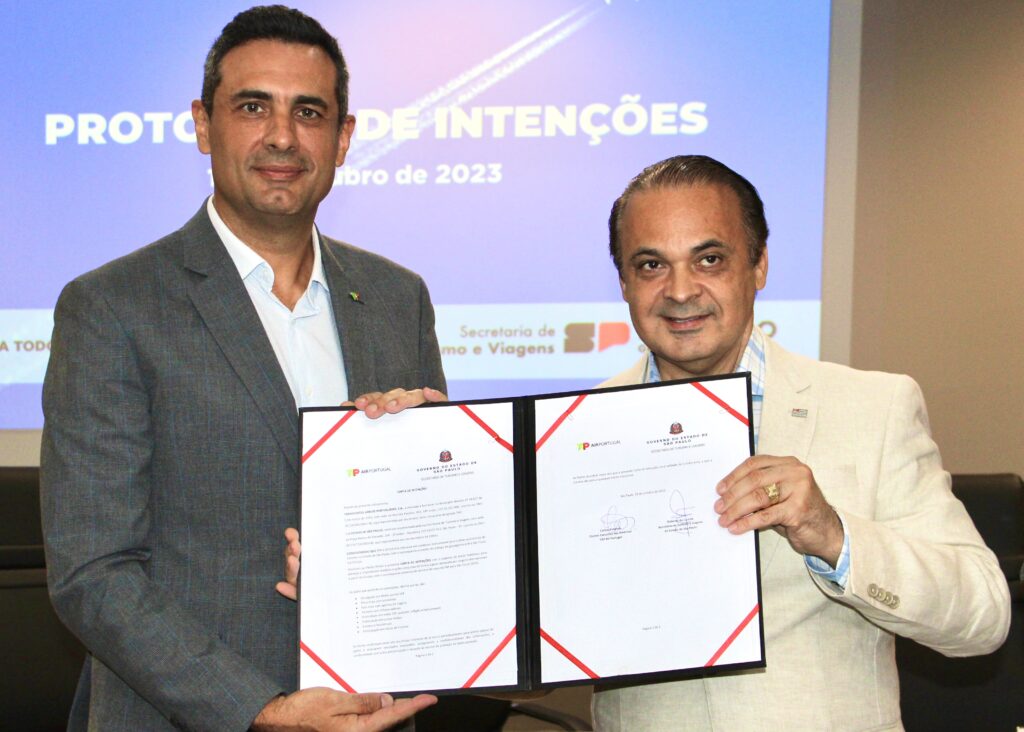 Setur-SP e TAP fecham parceria para alavancar fluxo e promoção do Turismo de São Paulo 1 Carlos Antunes diretor da TAP para as Americas e Roberto de Lucena secretario de Turismo de Sao Paulo 1 Setur-SP e TAP fecham parceria para alavancar fluxo e promoção do Turismo de São Paulo