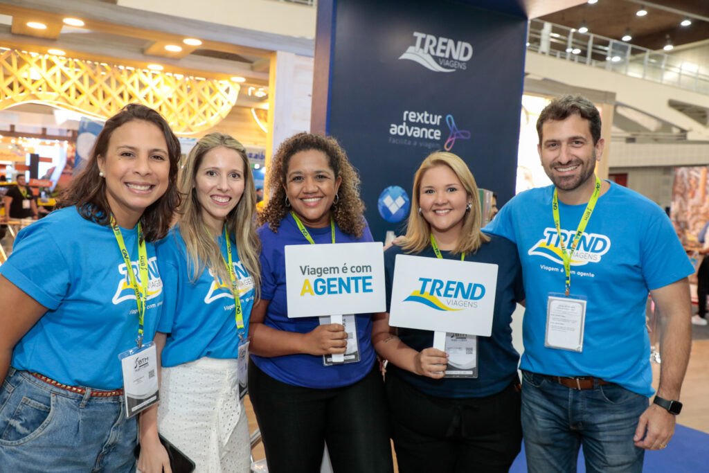 Cássia Valle, Noah Britto, Joice Anselmo, Izabella Alves, e Bruno Heleno, da CVC Corp