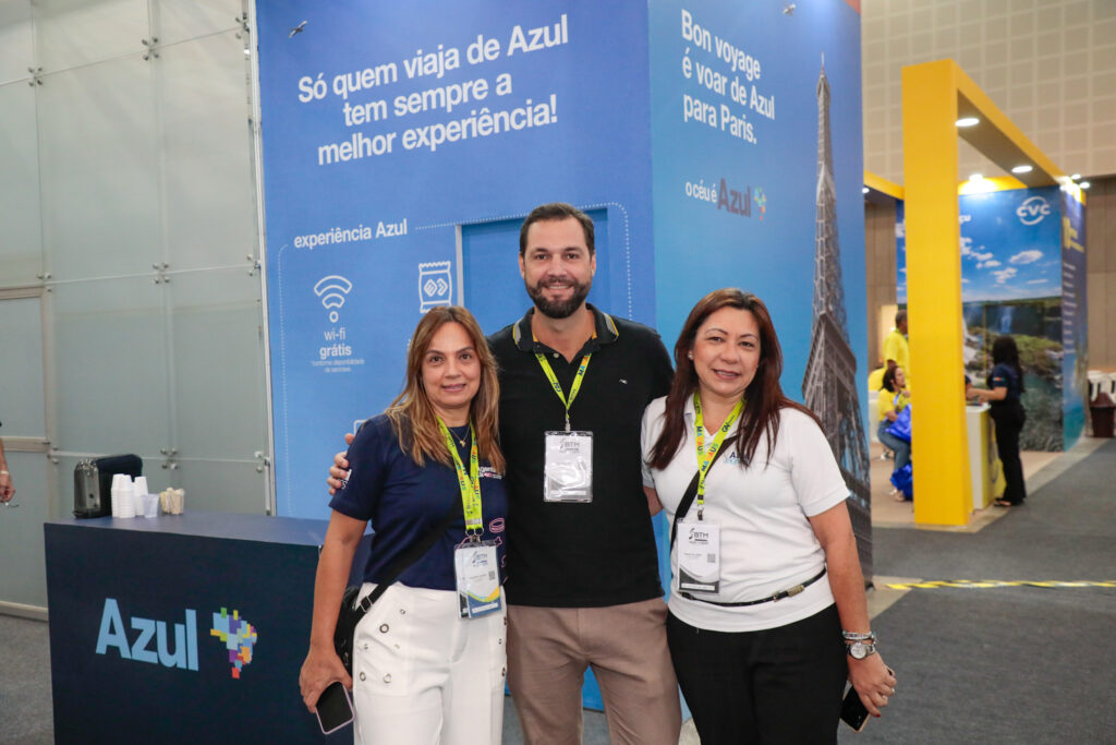 Cristina Tavares, Marcelo Cid, e Danielle Lemes, da Azul
