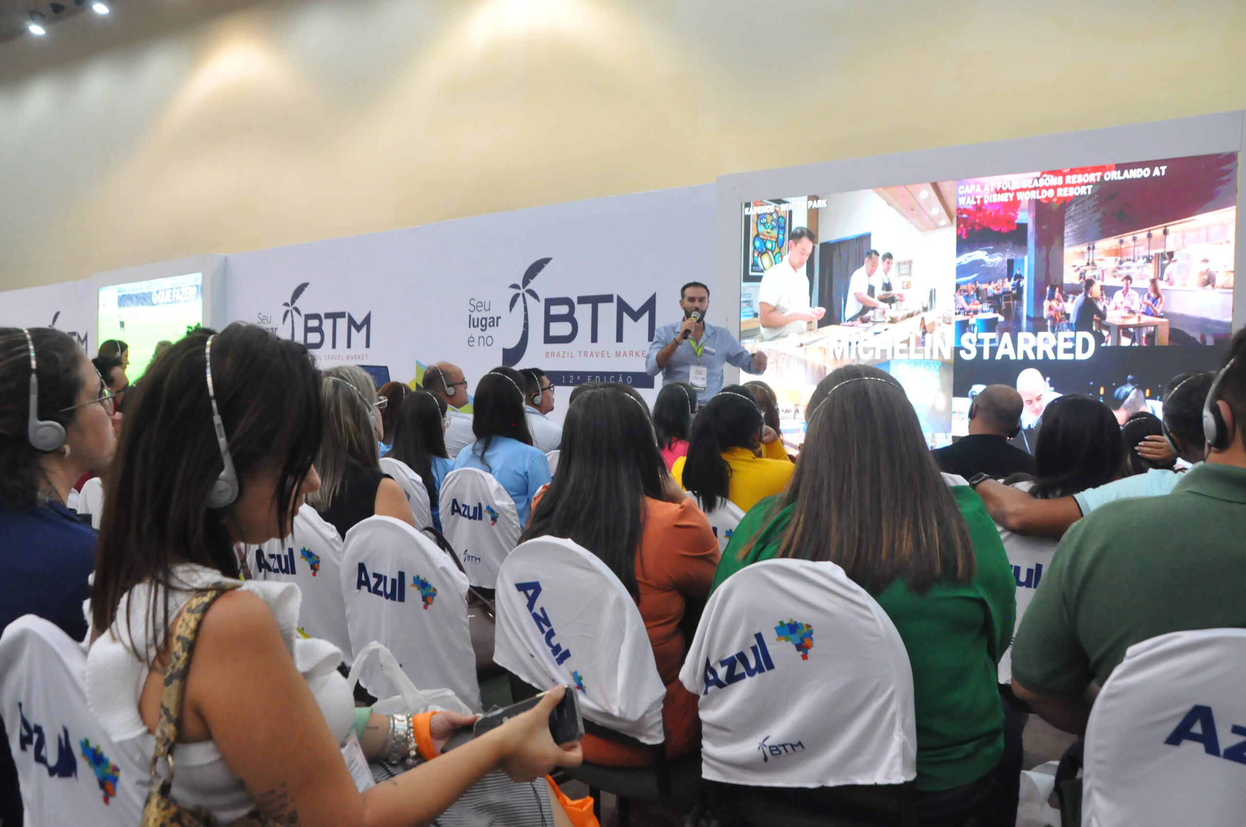 No decorrer do dia, diversas capacitações foram ministradas aos agentes de viagens No decorrer do dia, diversas capacitações foram ministradas aos agentes de viagens