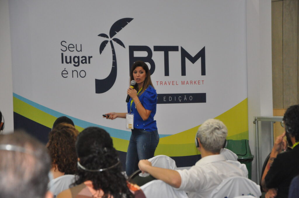 Thais Medina durante capacitação no BTM 2023