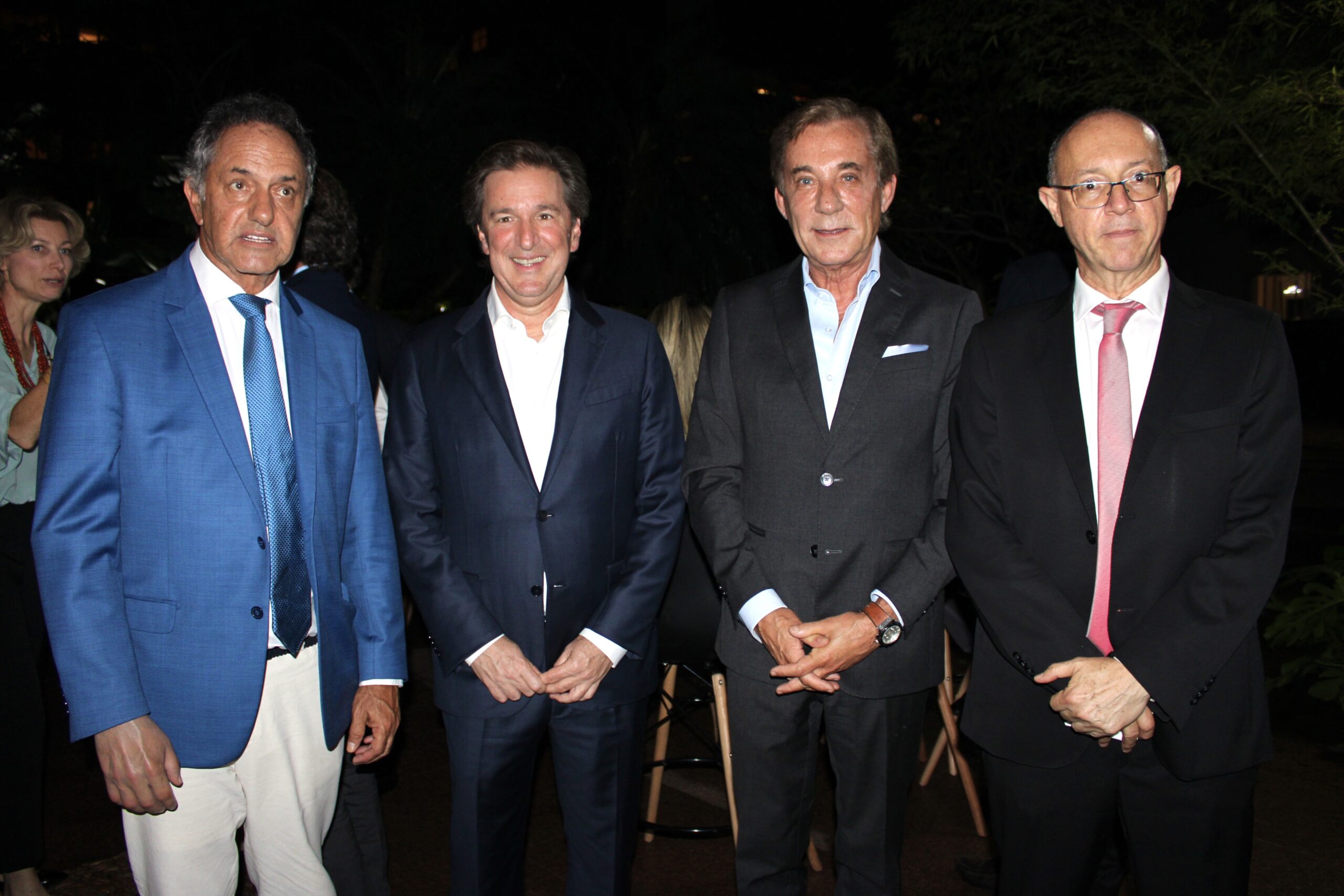 Daniel Scioli, embaixador da Argentina no Brasil, Diego Mazer, proprietário do Casa Lucia, Luís Maria Kreckler, Cônsul da Argentina em São Paulo, e Paulo Fiorilo, deputado argentino Daniel Scioli, embaixador da Argentina no Brasil, Diego Mazer, proprietário do Casa Lucia, Luís Maria Kreckler, Cônsul da Argentina em São Paulo, e Paulo Fiorilo, deputado argentino