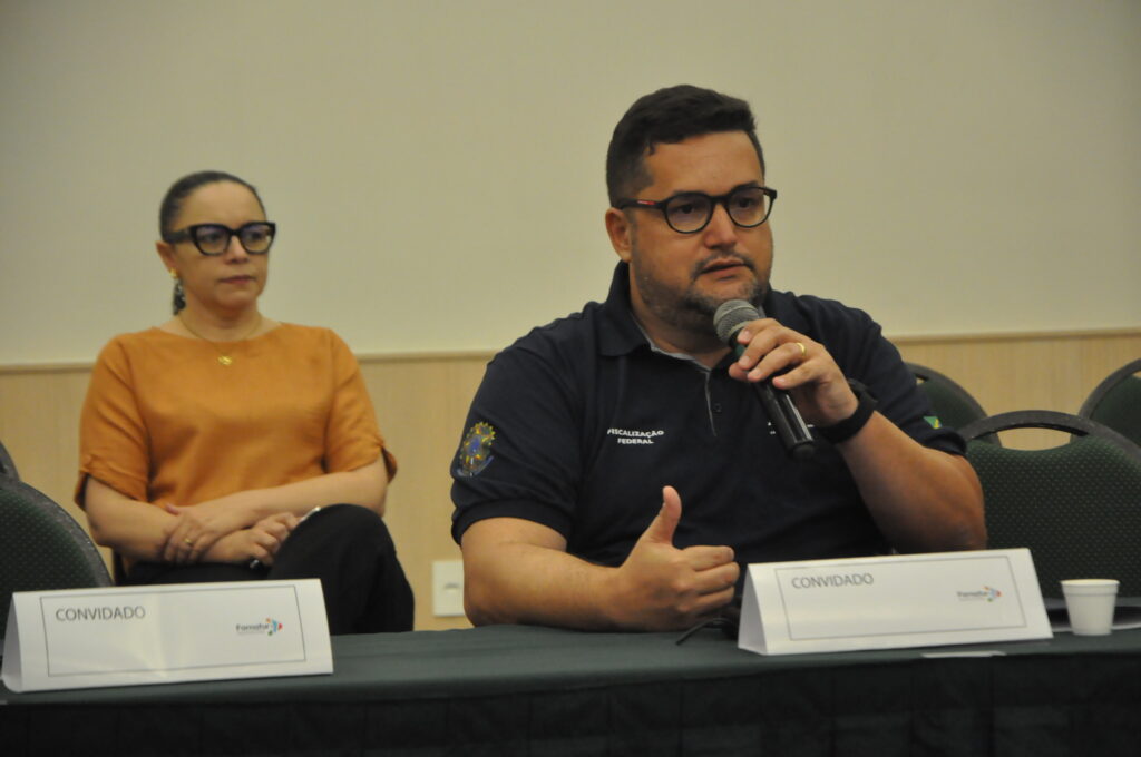 Durante a reuniao do Fornatur, a ANTT apresentou suas insatisafacoes dobre o atual cenãrio de fretamentos