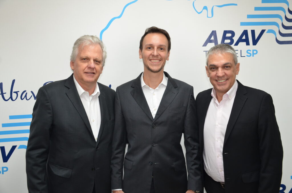 Edmar Bull, Bruno Waltrick e Fernando Santos, da Abav-SP l Aviesp