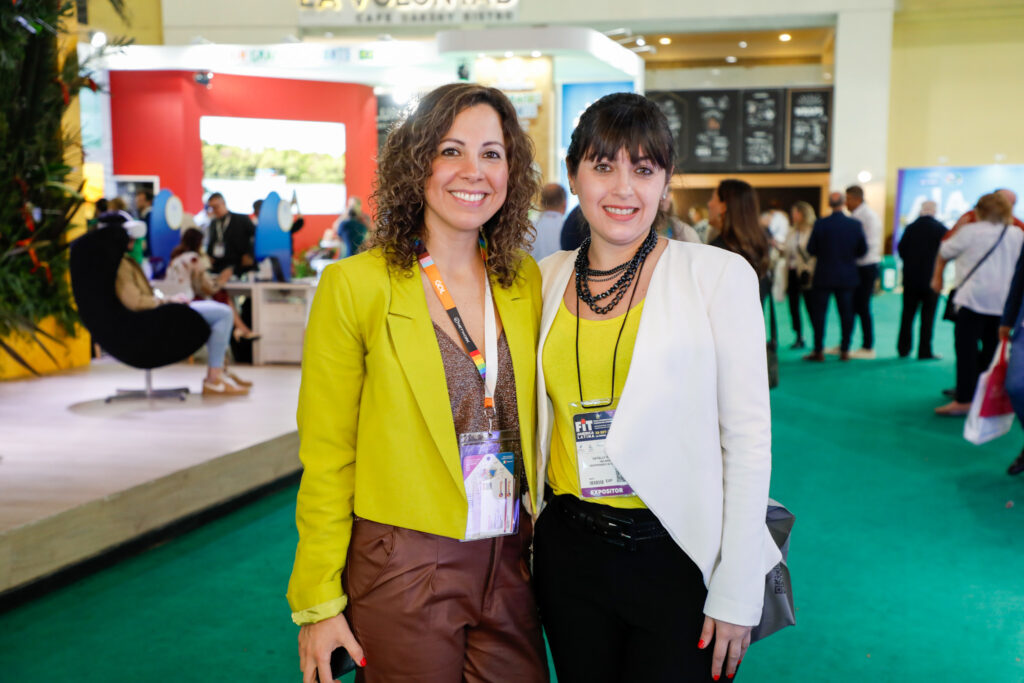Fernanda Toloza, Journeys DMC, e Nataly Romano, da H&D Brasil Fernanda Toloza, Journeys DMC, e Nataly Romano, da H&D Brasil